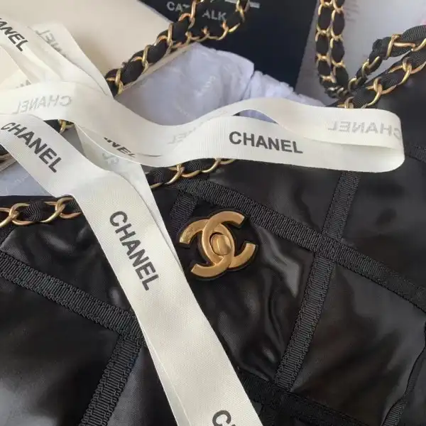 CHANEL TOTE BAG