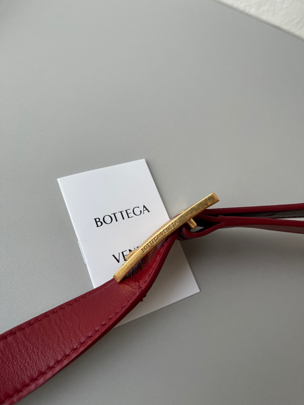 HOT SALE BOTTEGA VENETA CASSETTE