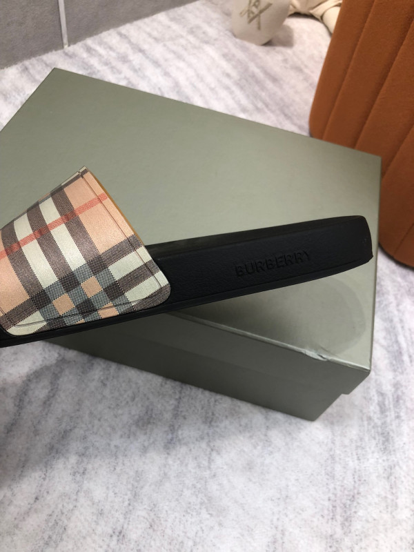 HOT SALE Burberry Vintage Check Slides