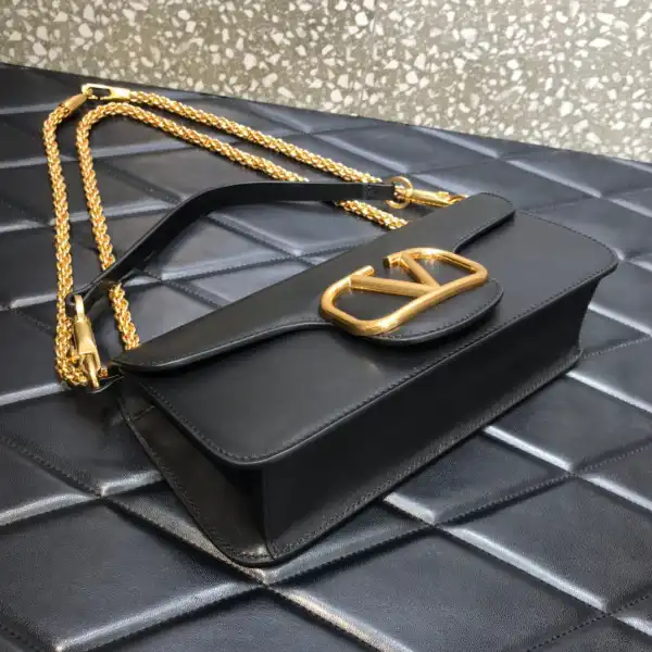 First bag ru VALENTINO LOCÒ CALFSKIN SHOULDER BAG