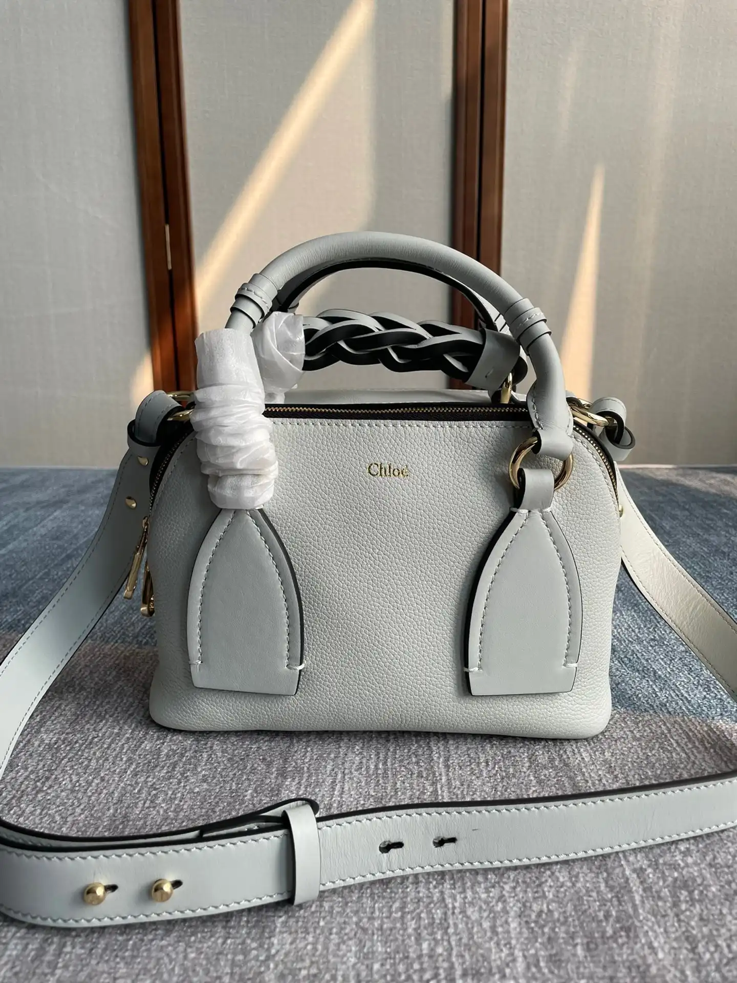 CHLOÉ SMALL DARIA BAG