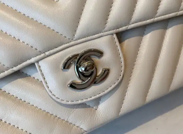 CHANEL FLAP BAG LAMBSKIN