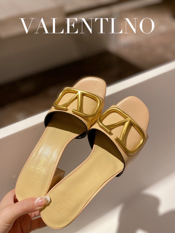 HOT SALE VALENTINO VLOGO SIGNATURE SLIDE SANDAL