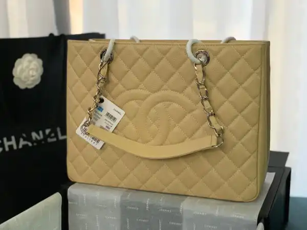 CHANEL TOTE BAG