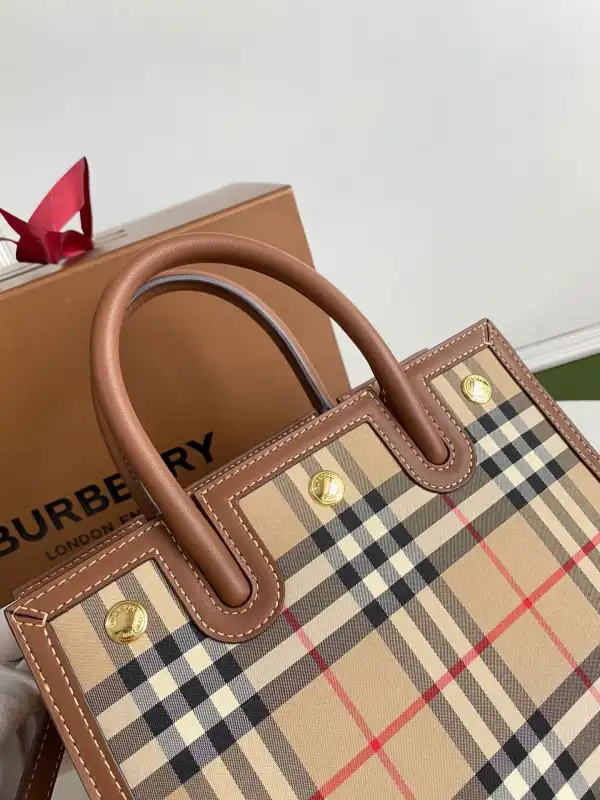 Bagsoffer BURBERRY Mini Vintage Check Two-handle Title Bag