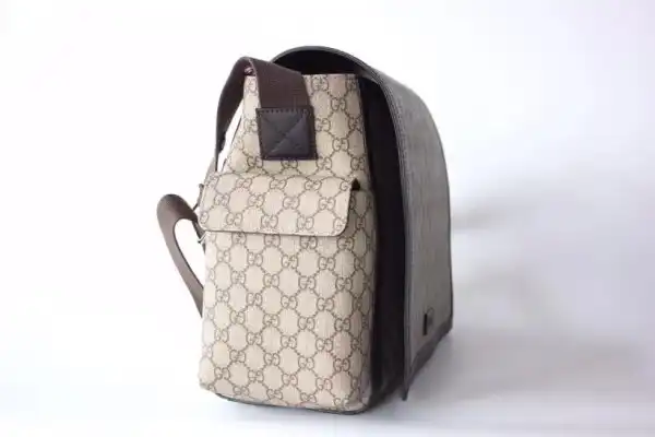 GUCCI GG Supreme diaper bag