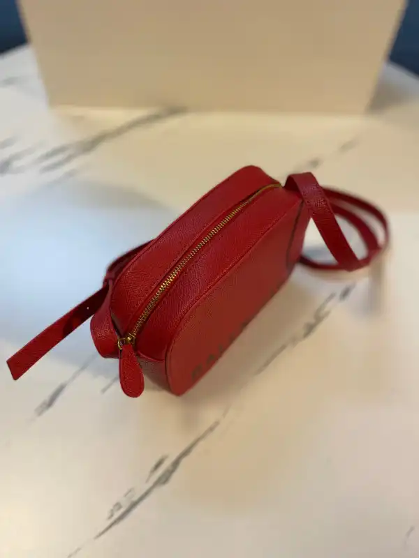 First bag ru BALENCIAGA EVERYDAY CAMERA BAG XS