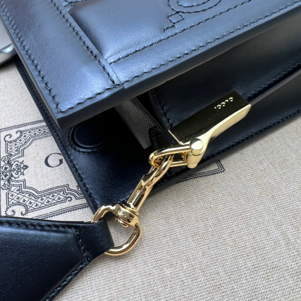 HOT SALE GUCCI GG matelassé leather shoulder bag