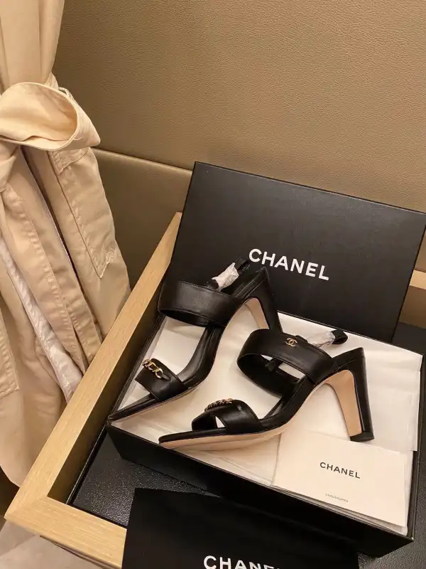 CHANEL SANDAL