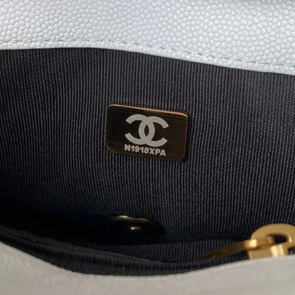 CHANEL SMALL FLAP BAG