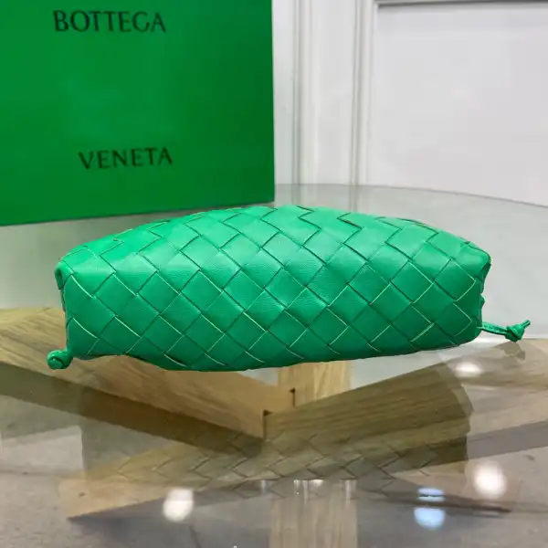 BOTTEGA VENETA MINI POUCH