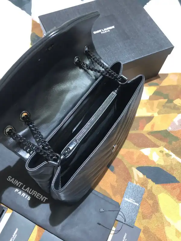 First bag ru YSL LOULOU MEDIUM