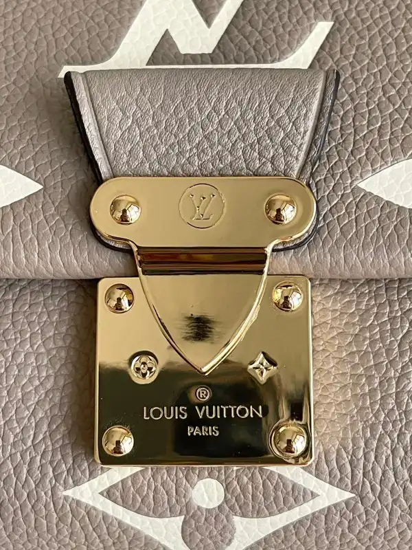 Bagsoffer LOUIS VUITTON FAVORITE