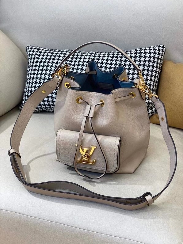 HOT SALE LOUIS VUITTON LOCKME BUCKET