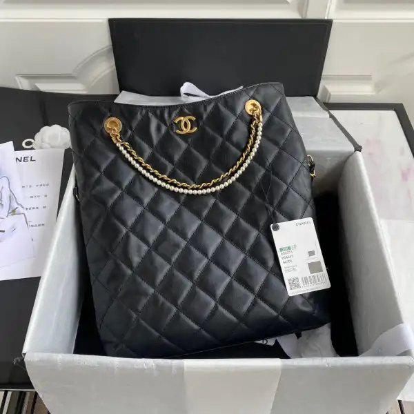 First bag ru CHANEL SHOPPING BAG