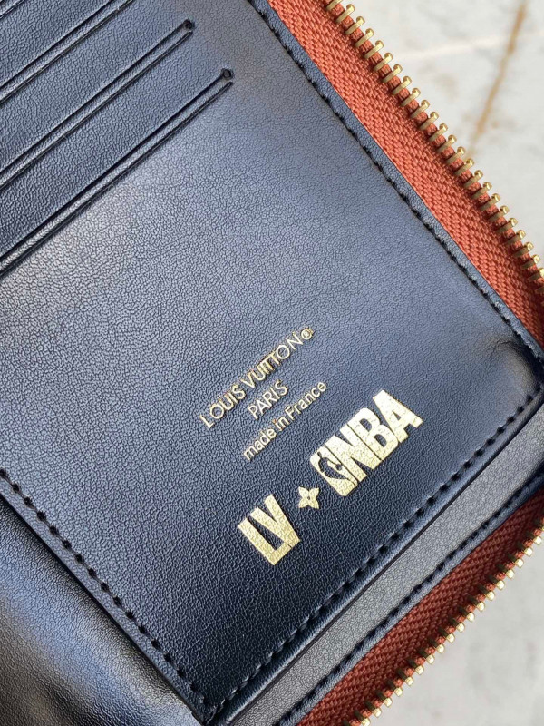 HOT SALE LOUIS VUITTON LVXNBA ZIPPY WALLET