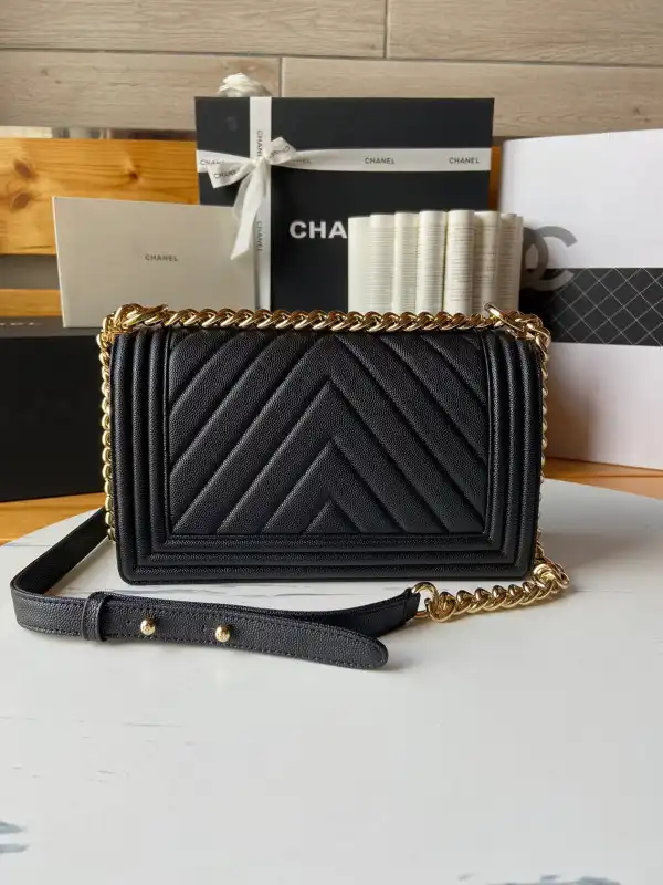 First bag ru CHANEL BOY BAG 20CM 25CM