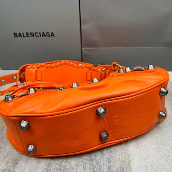 BALENCIAGA WOMEN'S LE CAGOLE SMALL SHOULDER BAG