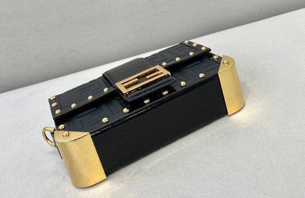 HOT SALE FENDI BAGUETTE TRUNK MINI