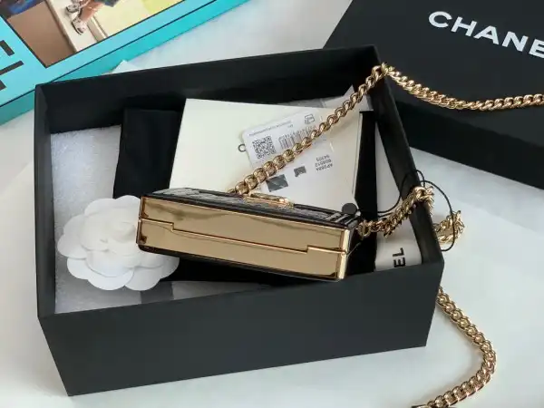 CHANEL BOY MINAUDIERE