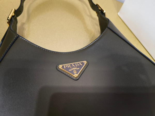 HOT SALE Prada Leather shoulder bag