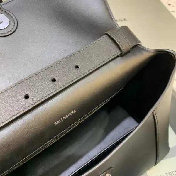 BALENCIAGA DOWNTOWN MEDIUM SHOULDER BAG