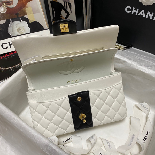 CL CLASSIC HANDBAG