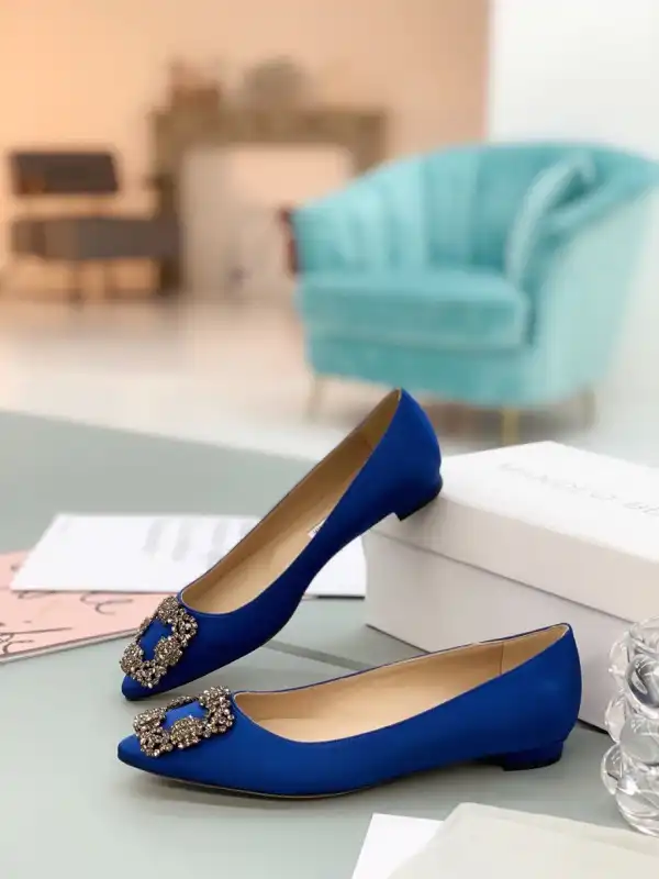 MANOLO BLAHNNIK MULES