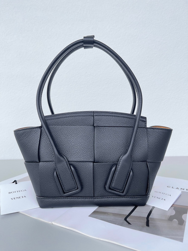 HOT SALE BOTTEGA VENETA MINI ARCO