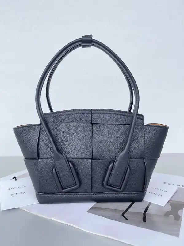 Frstbag ru BOTTEGA VENETA MINI ARCO