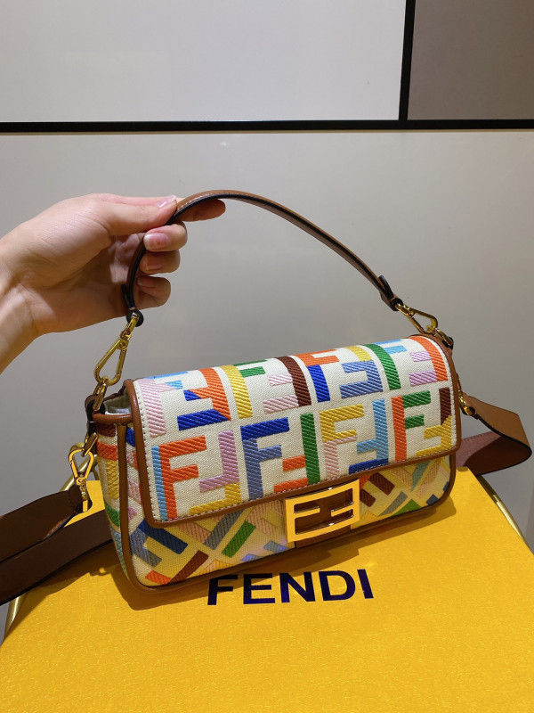 HOT SALE FENDI BAGUETTE