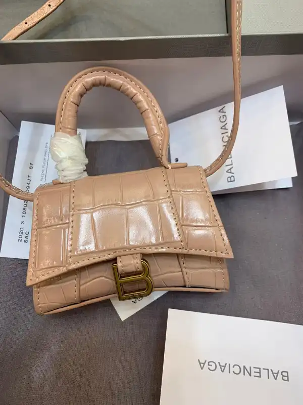 First bag ru BALENCIAGA HOURGLASS