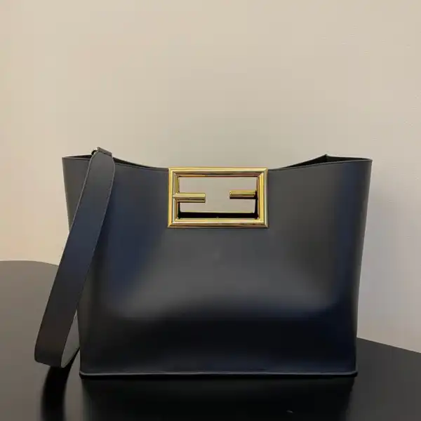 First Bag Ru FENDI WAY MEDIUM