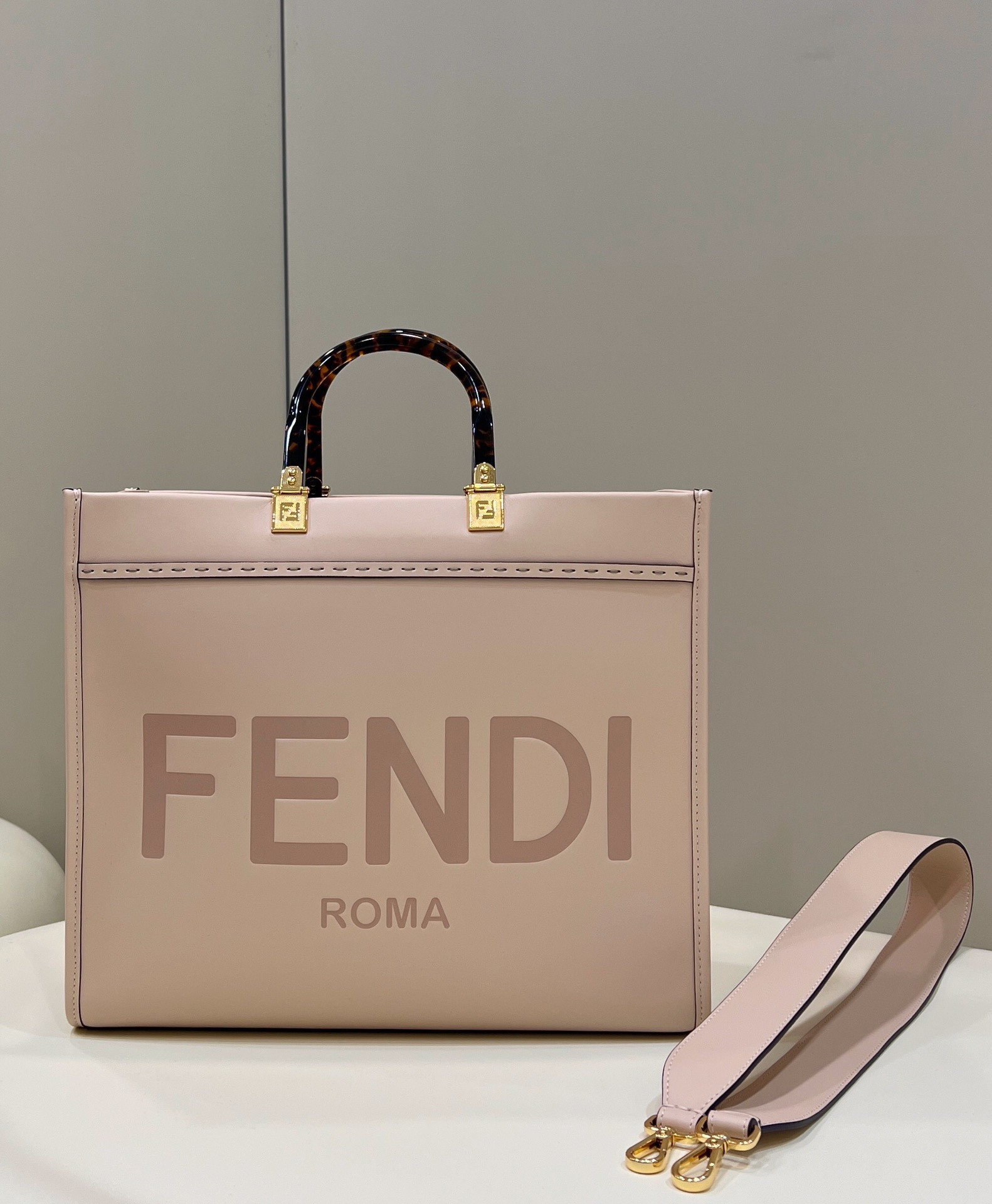 HOT SALE Fendi Sunshine Medium-35*17*31cm