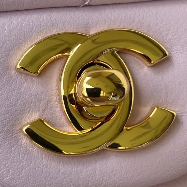 CHANEL FLAP BAG 17CM