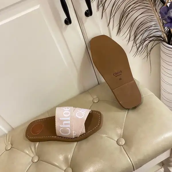 First bag ru CHLOÉ woody flat mule