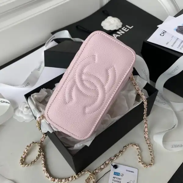 First bag ru CHANEL SMALL VANITY WITH CHANELASSIC CHAIN