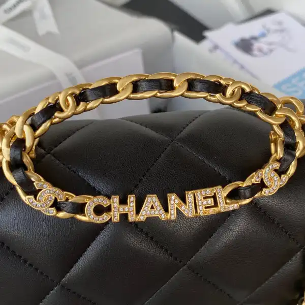 First bag ru CHANEL FLAP BAG