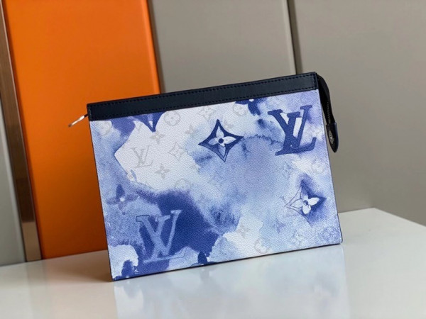 LOUIS VUITTON POCHETTE VOYAGE MM