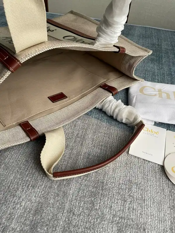 CHLOÉ LARGE WOODY TOTE BAG