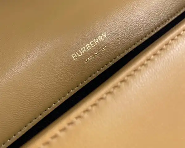 BURBERRY MEDIUM Lola Bag