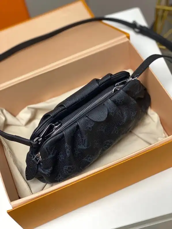 LOUIS VUITTON SCALA MINI POUCH