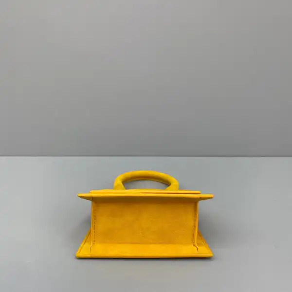 JACQUEMUS Le Chiquito Mini Bag