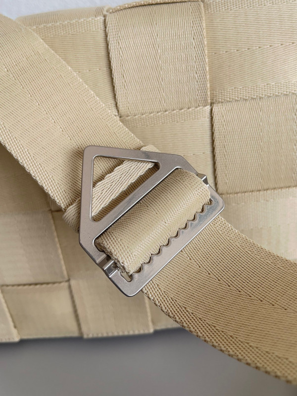 HOT SALE BOTTEGA VENETA CASSETTE Webbing