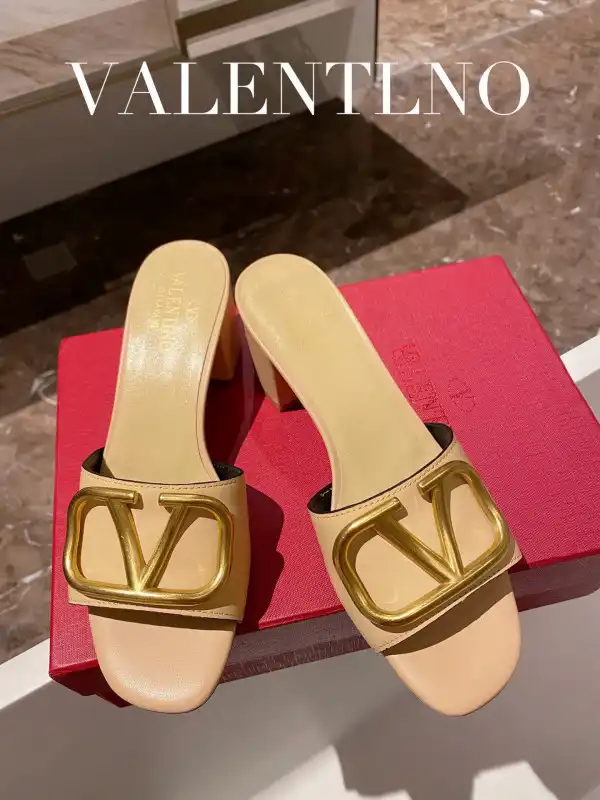 VALENTINO VLOGO SIGNATURE SLIDE SANDAL