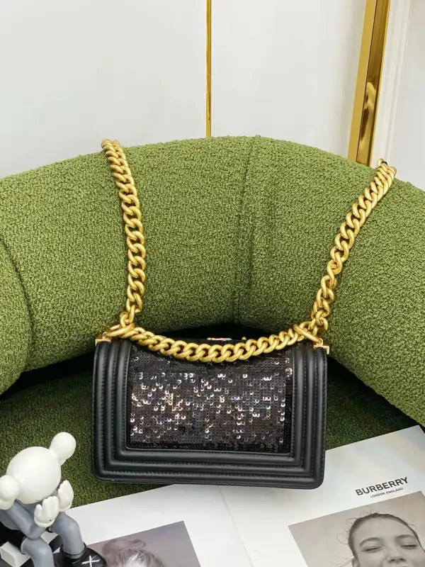 CHANEL BOY BAG 20CM