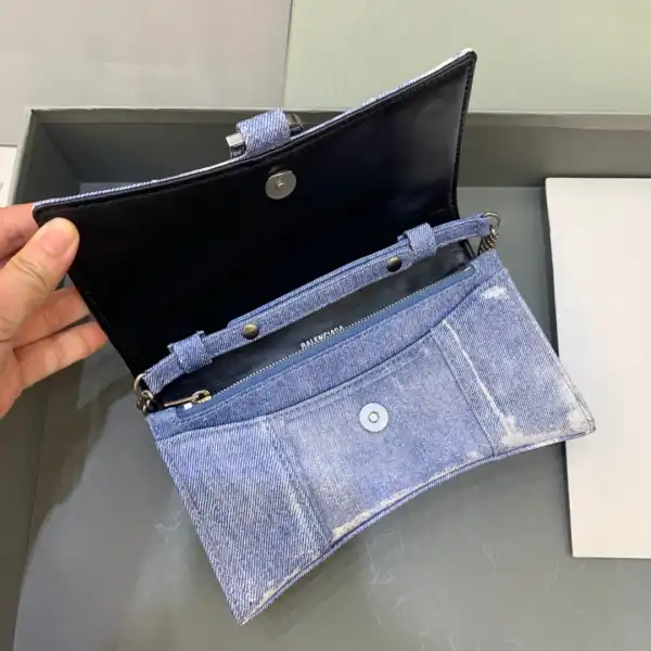 First Bag Ru BALENCIAGA HOURGLASS WALLET ON CHAIN