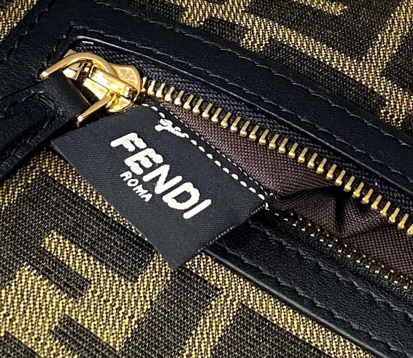 HOT SALE FENDI BAGUETTE