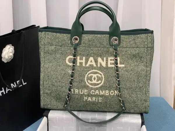 CHANEL SHOPPING BAG