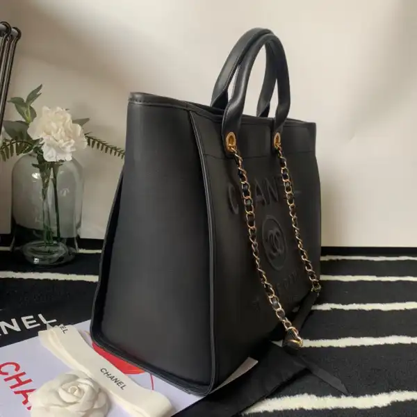 CHANEL LARGE TOTE